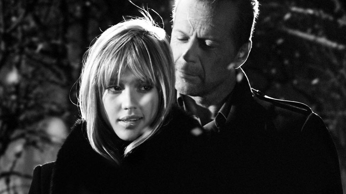Bruce Willise si do Sin City prosadil Quentin Tarantino. A Jessica Alba během natáčení zdemolovala hotelový pokoj